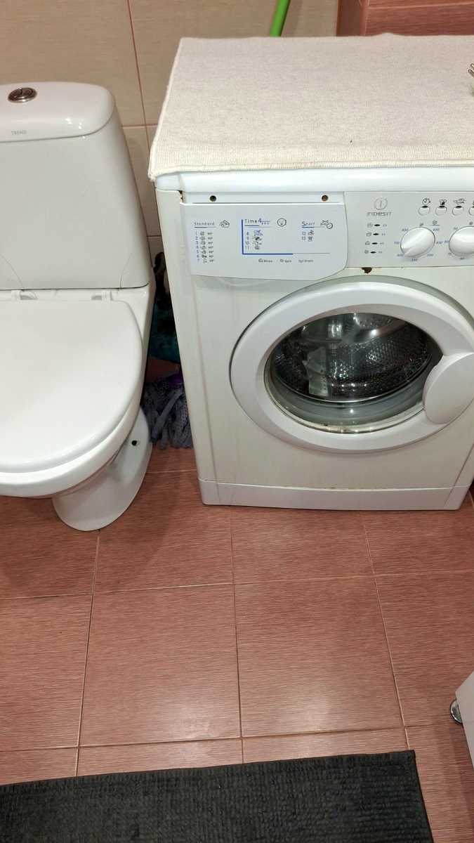 1867633866685605
