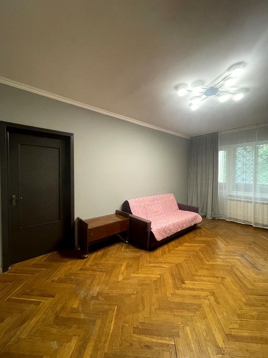 1867641602435042