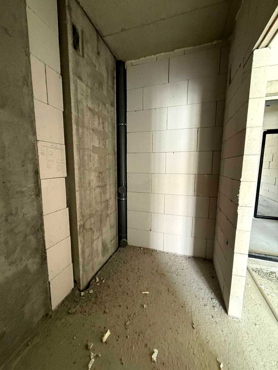 1867685876014848