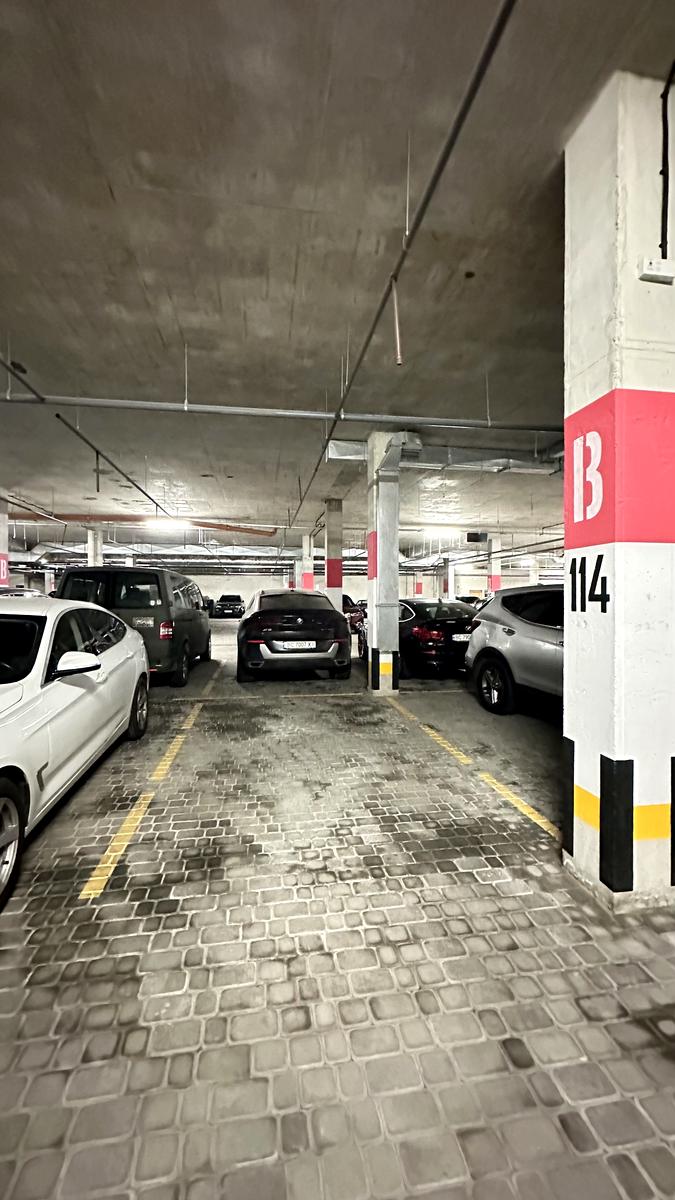 1867685984047325