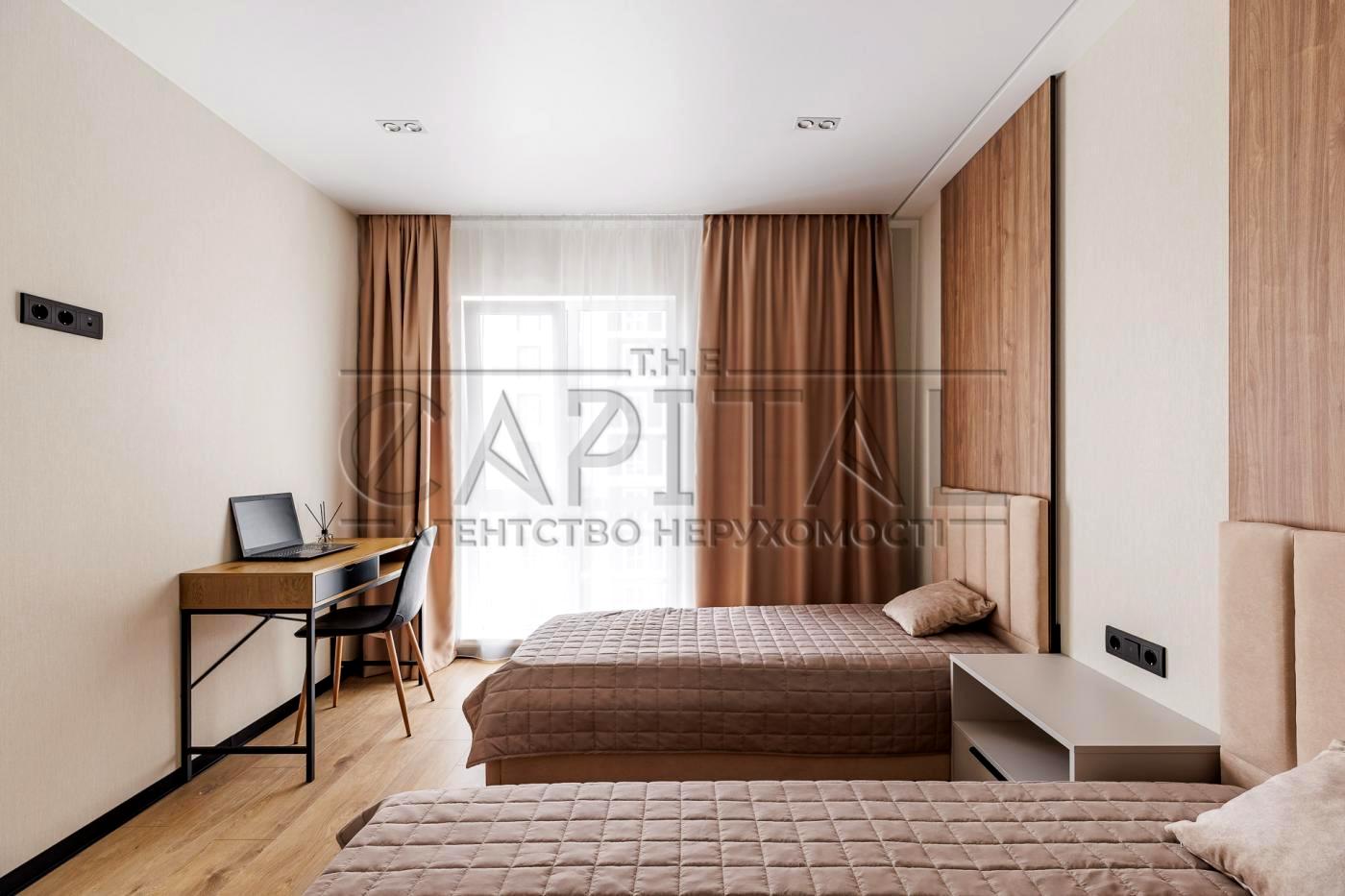 1867687082701637