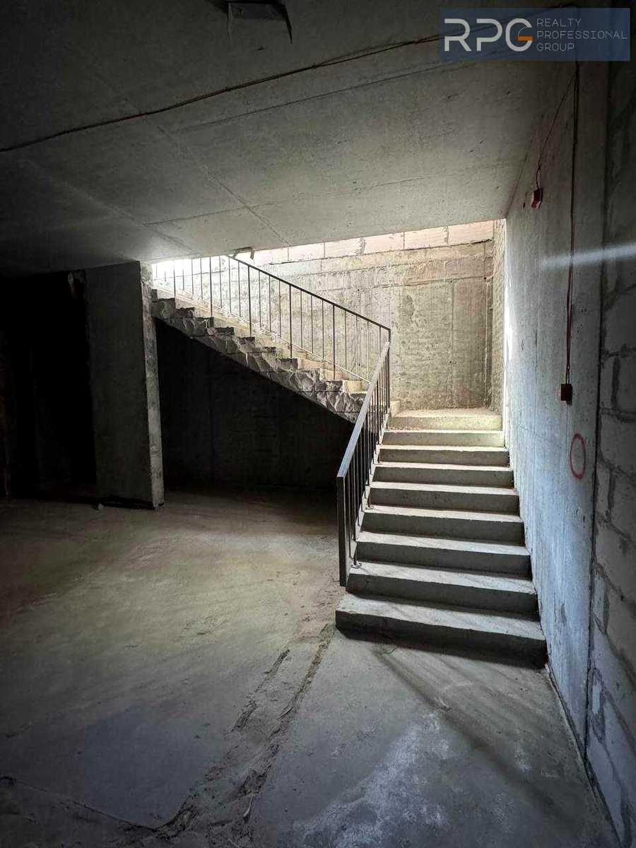 1867690547920381