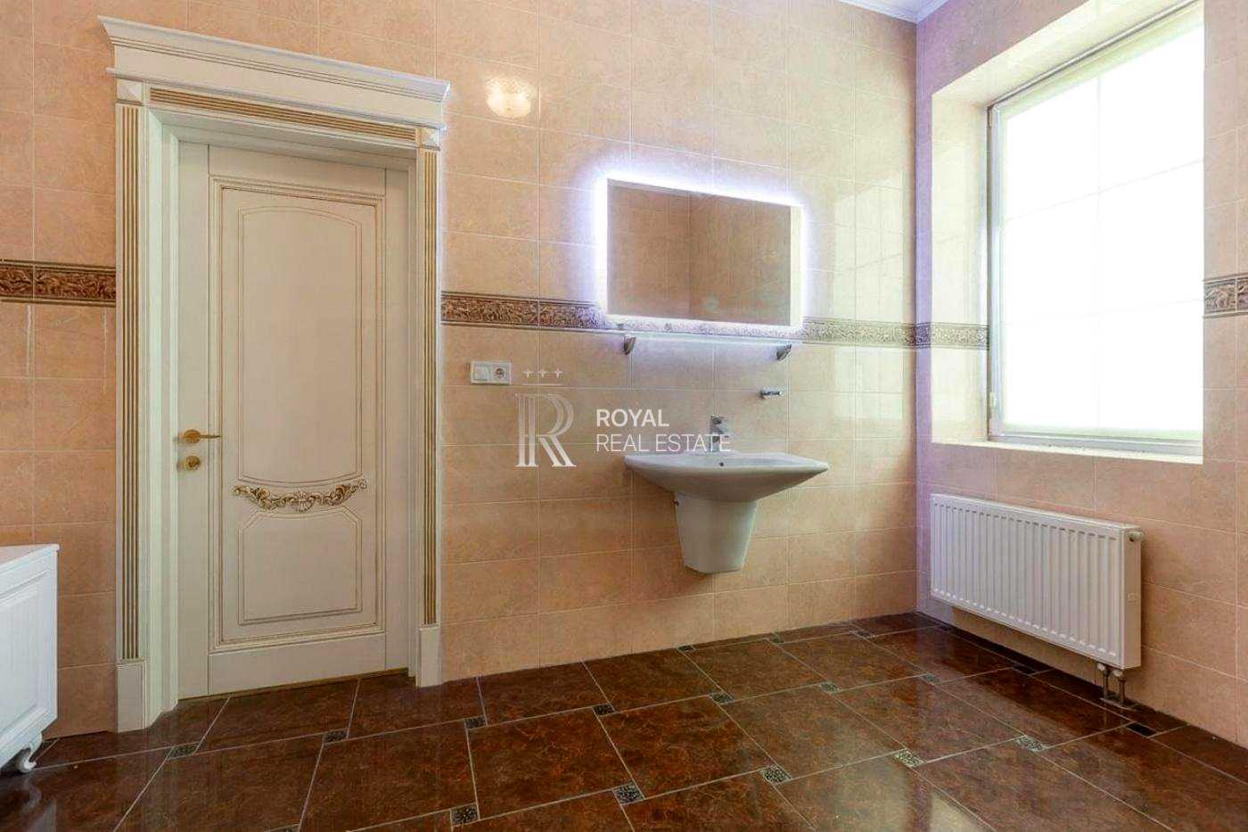 1867693111657291