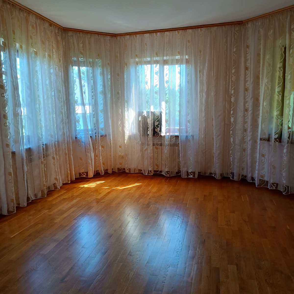 1867694911316930