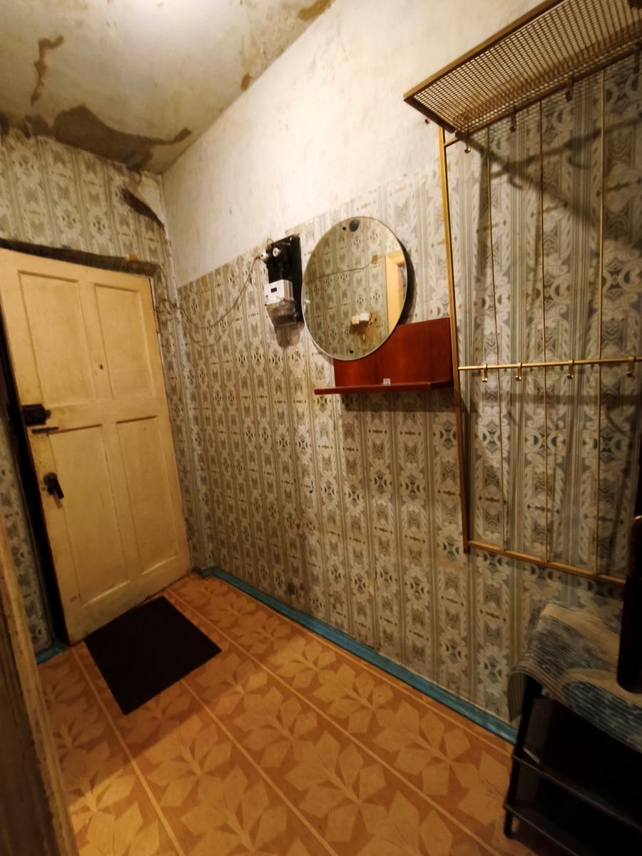 1867696873760953