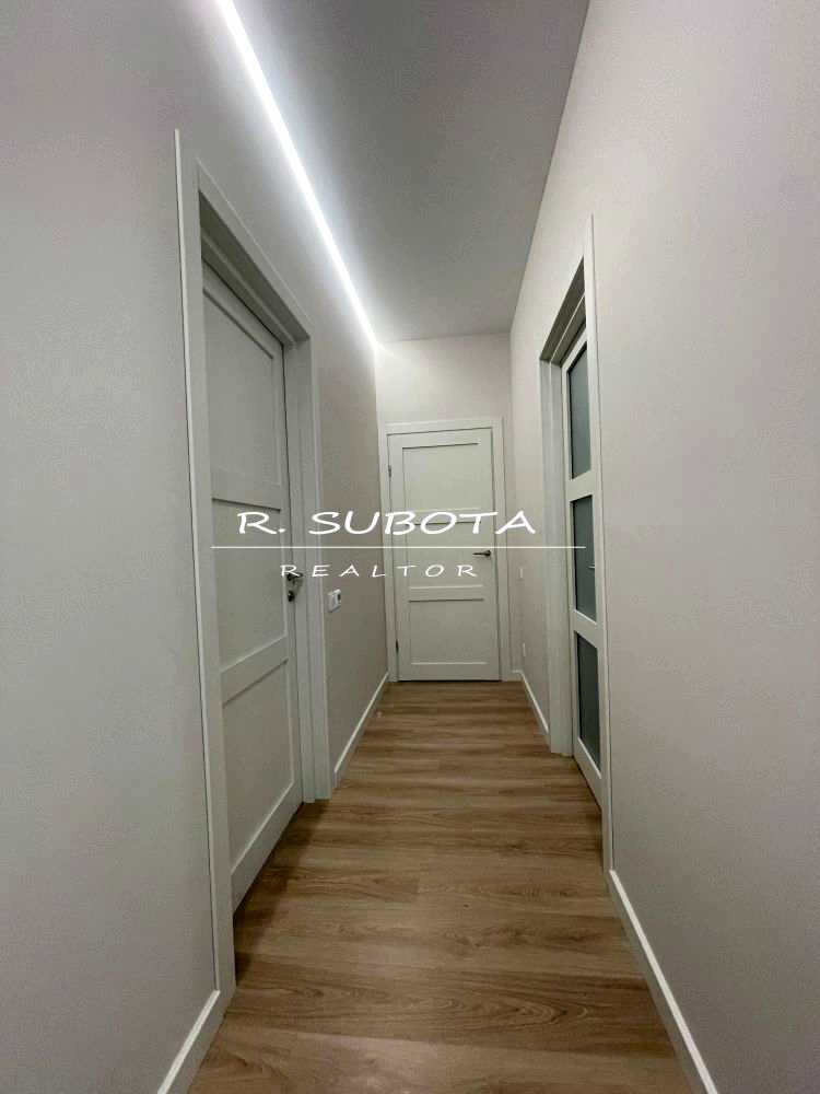 1867699166083688