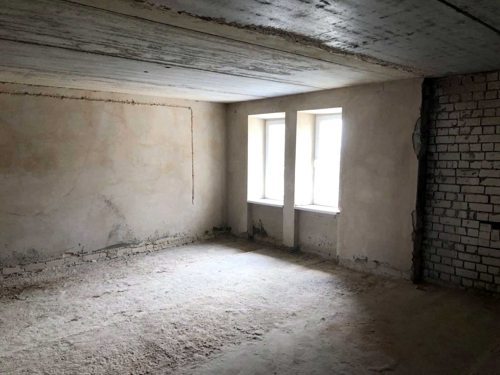1867703654961304