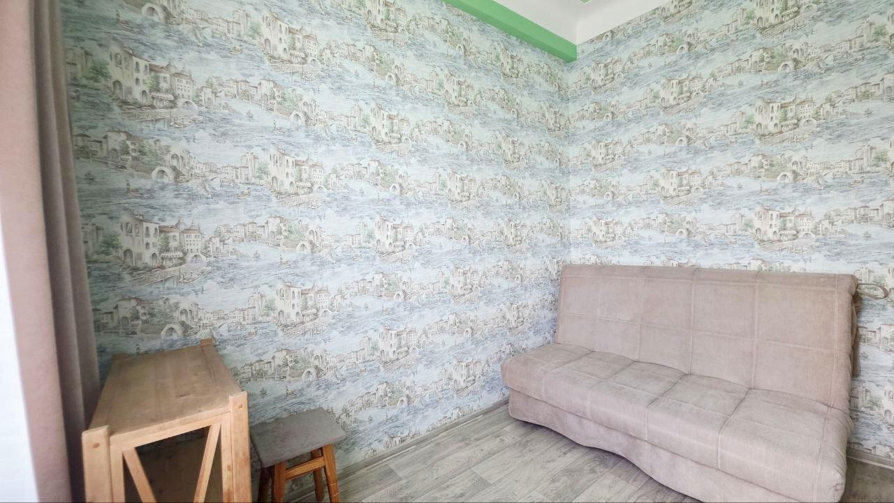 1867706723558885