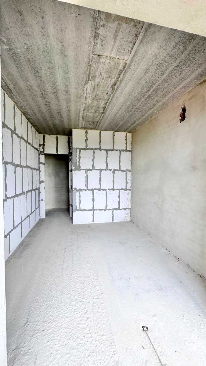 1867707992304688