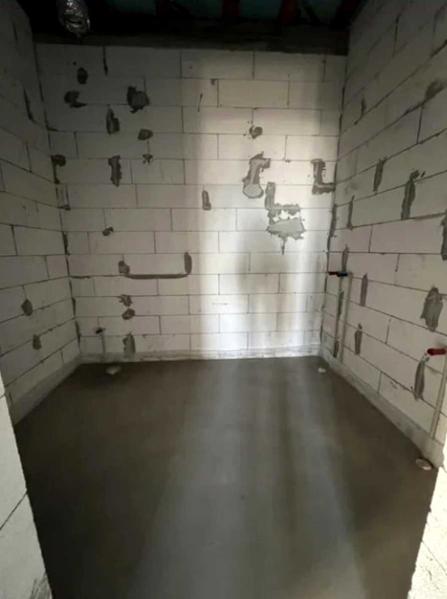 1867708396446408