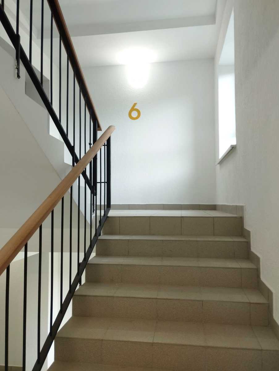 1867709043837210