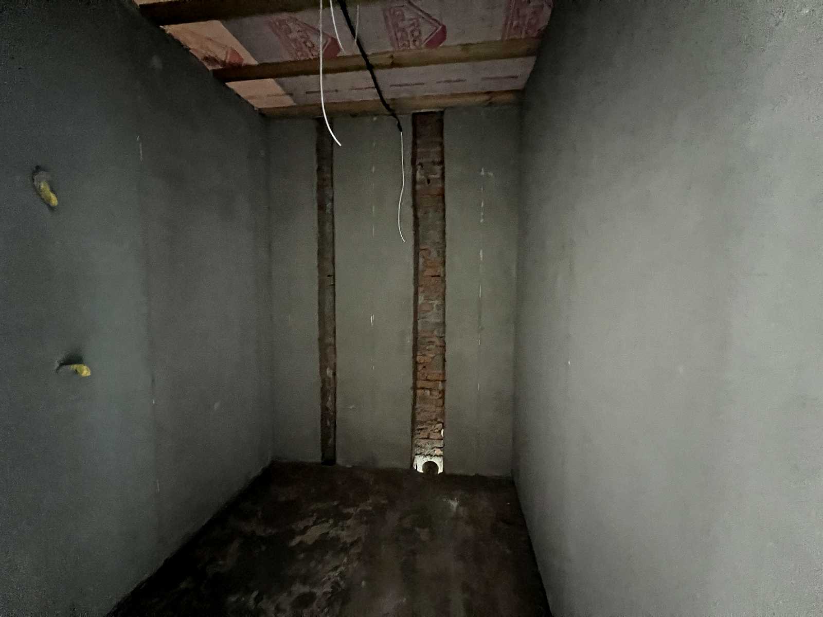 1867715586572790