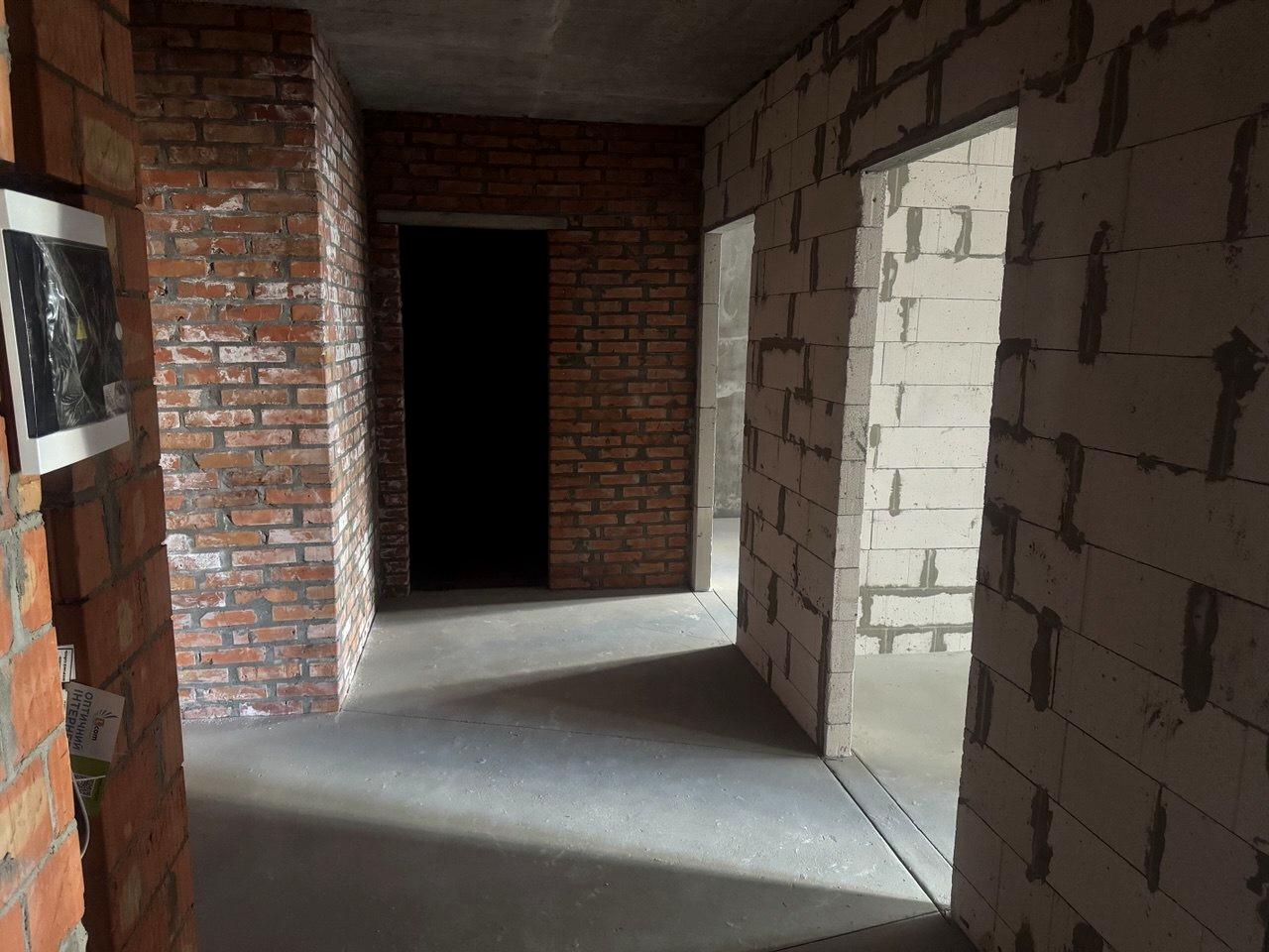 1867731666570979