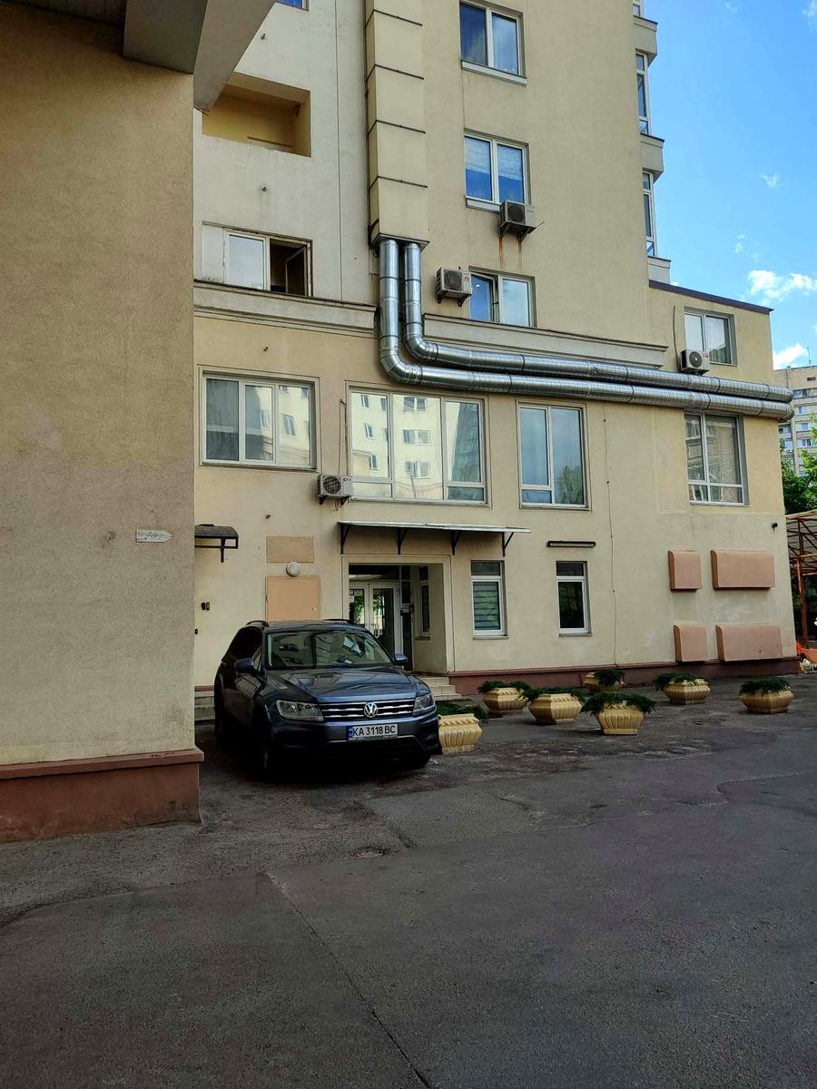 1867732258359484