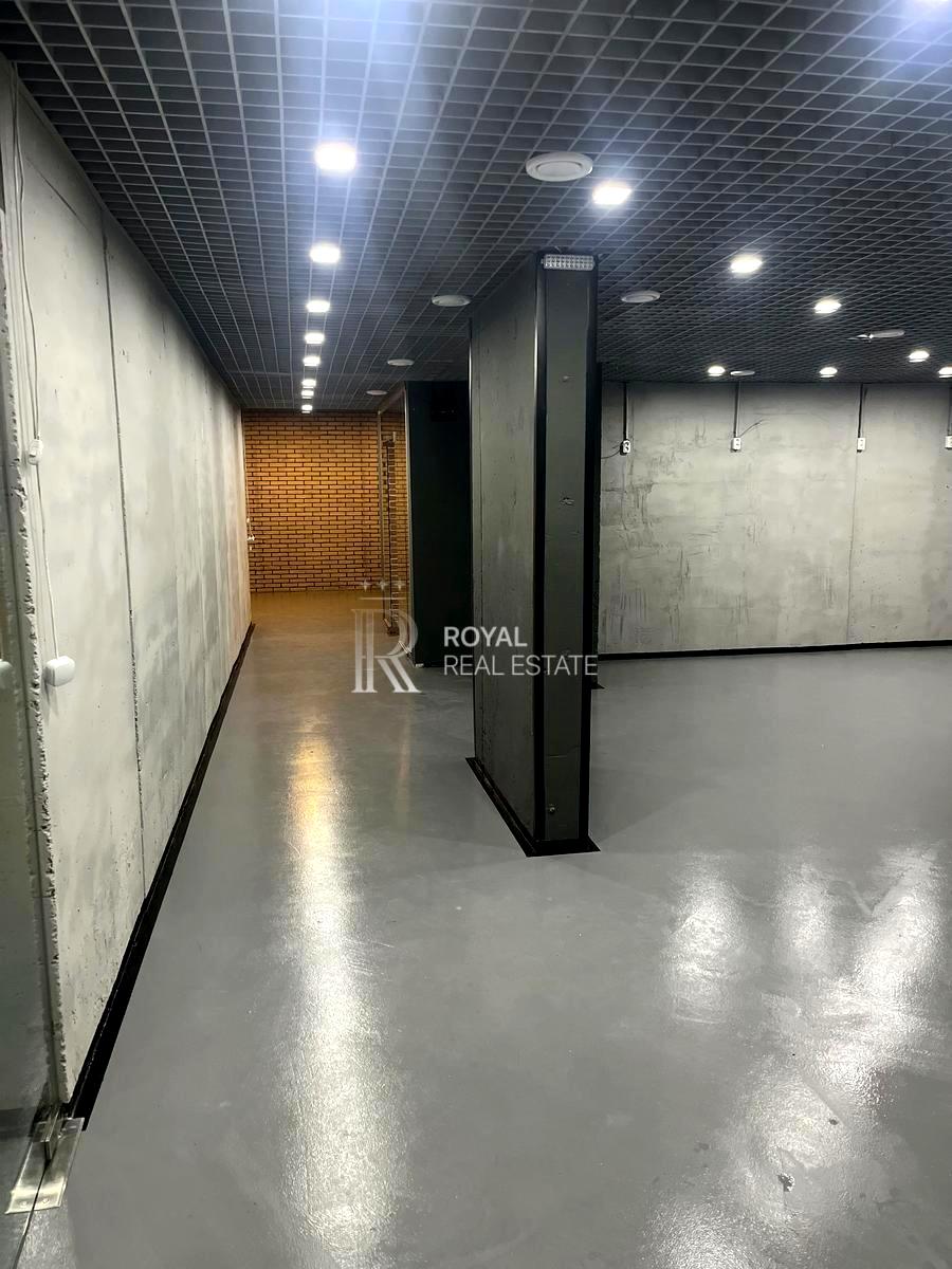 1867734656304941