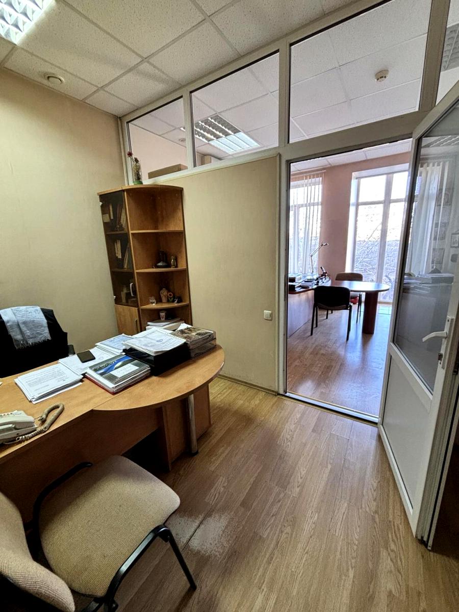 Коммерческая недвижимость по адресу (площадь 185 м²) - фото 3 Коммерческая недвижимость по адресу (площадь 185 м²) - Atlanta.ua - фото 3