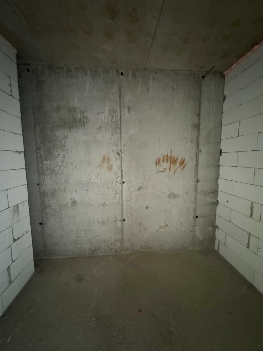 1867781003878369