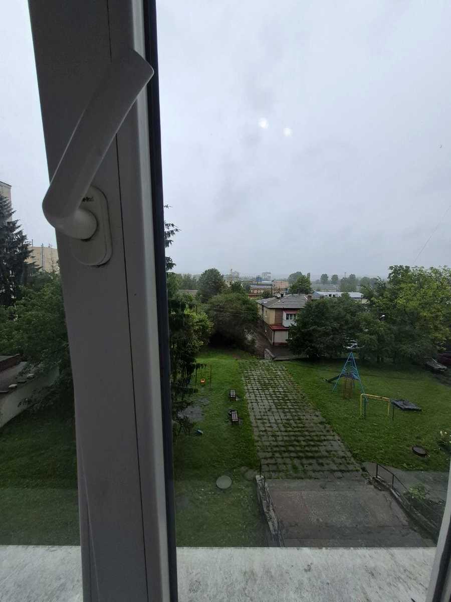1867785078431579