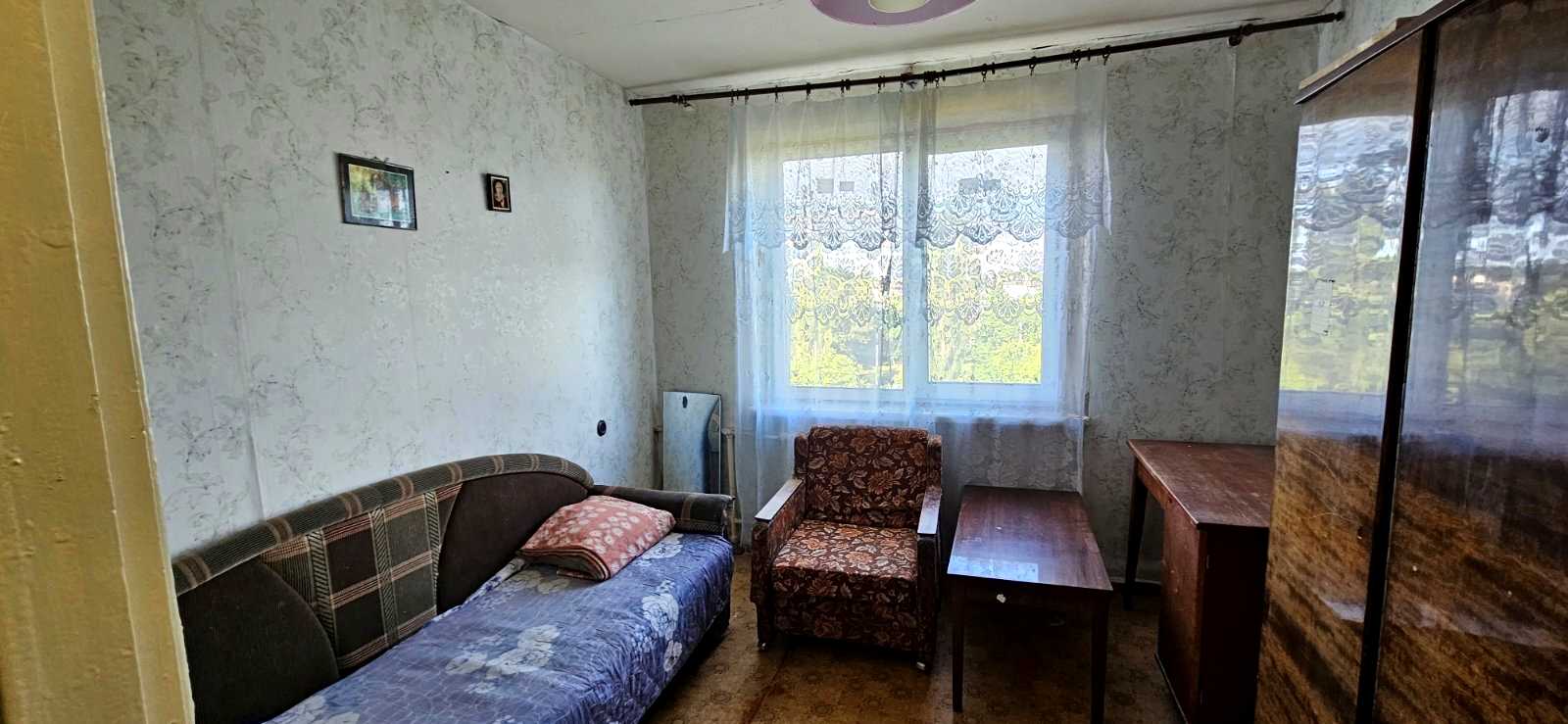 1867792585748718