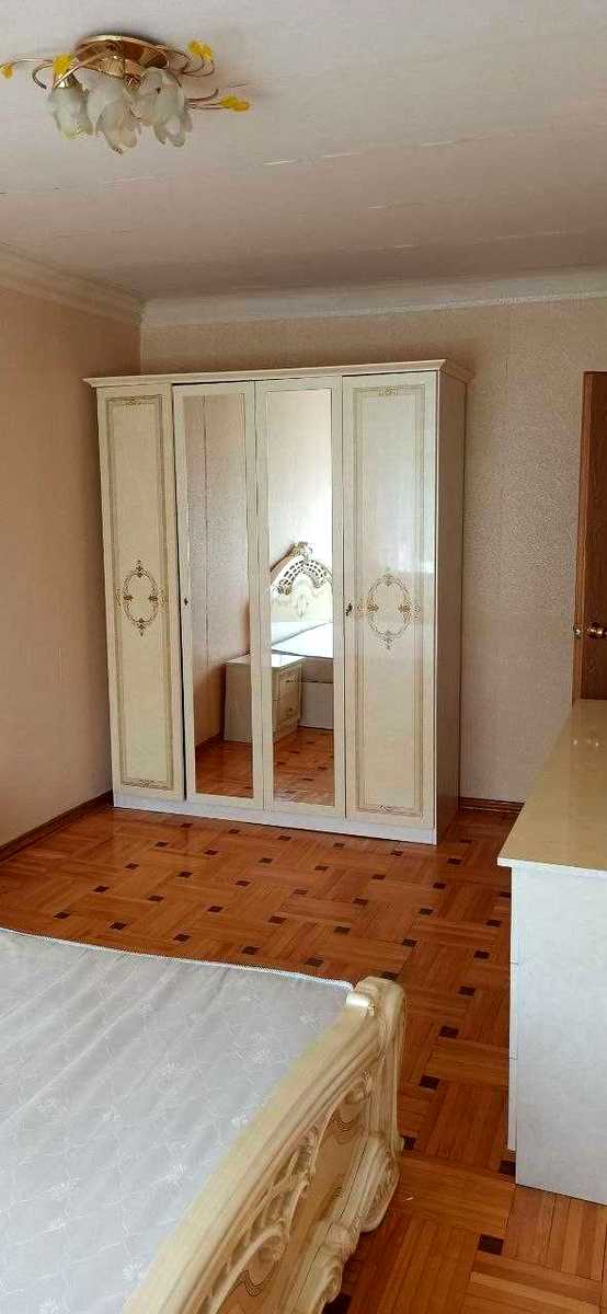 1867800940286302