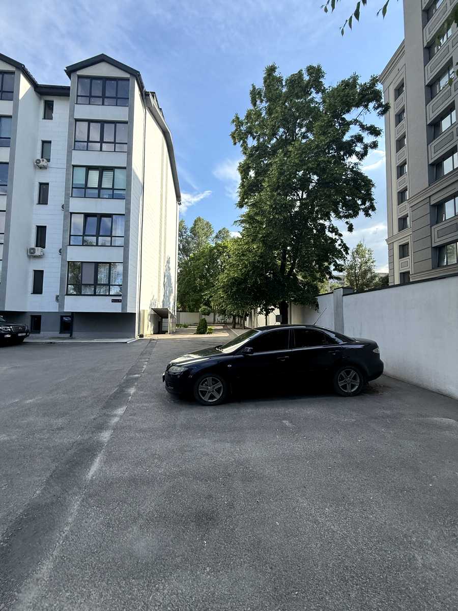 1867810470126206