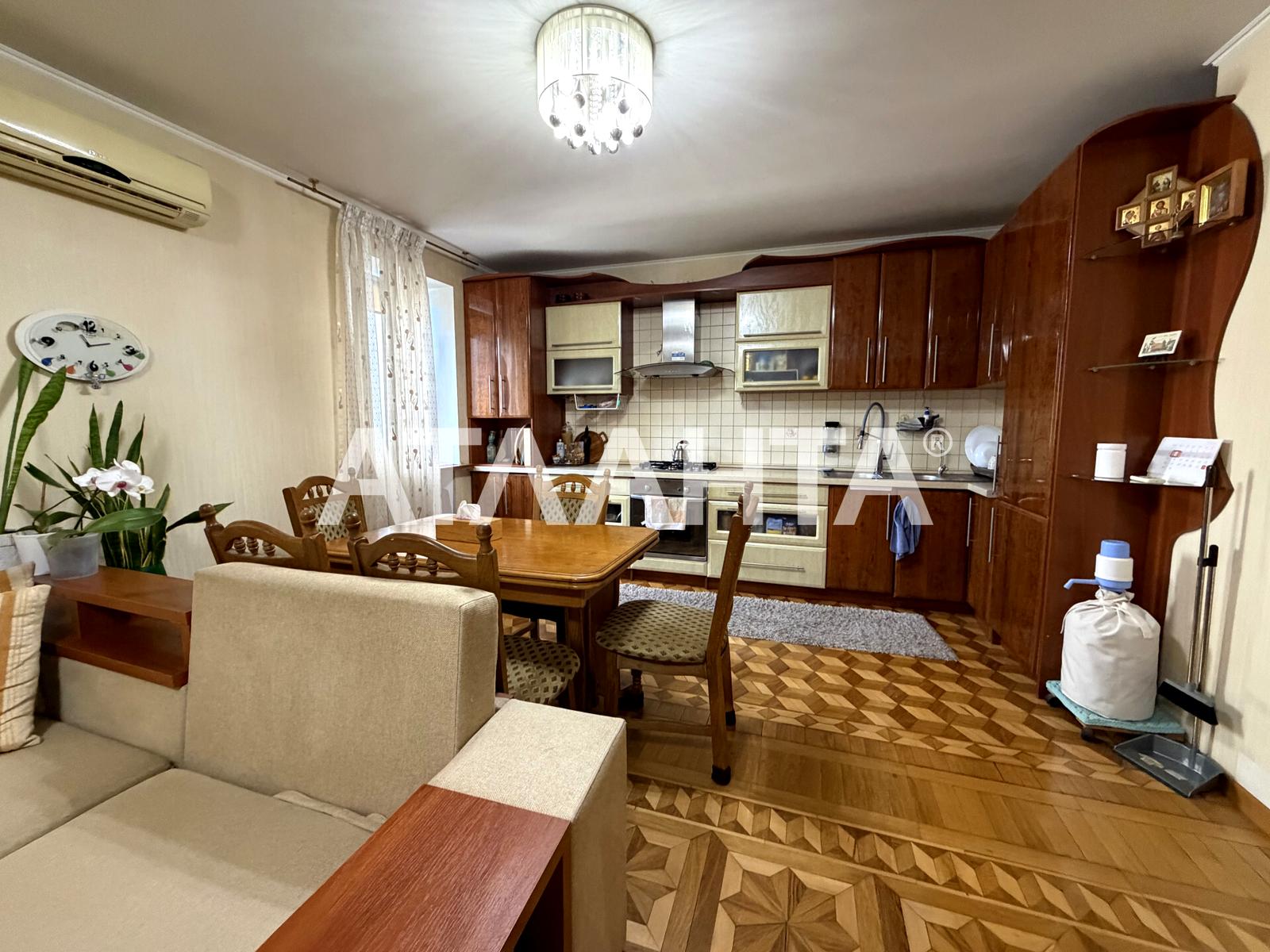 3-комнатная квартира по адресу ул. Космонавтов (площадь 100 м²) 3-комнатная квартира по адресу ул. Космонавтов (площадь 100 м²) - Atlanta.ua