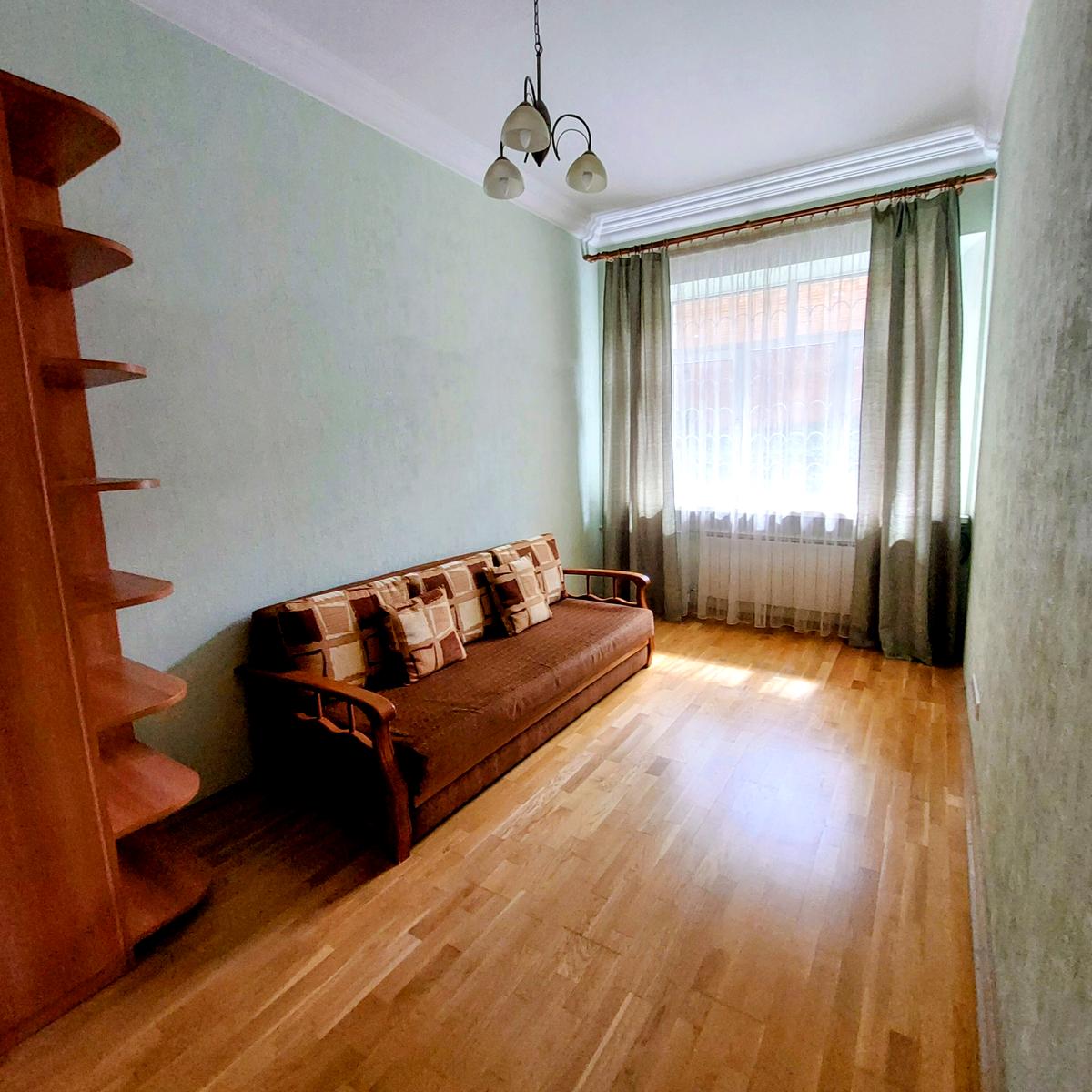 1867817720204810