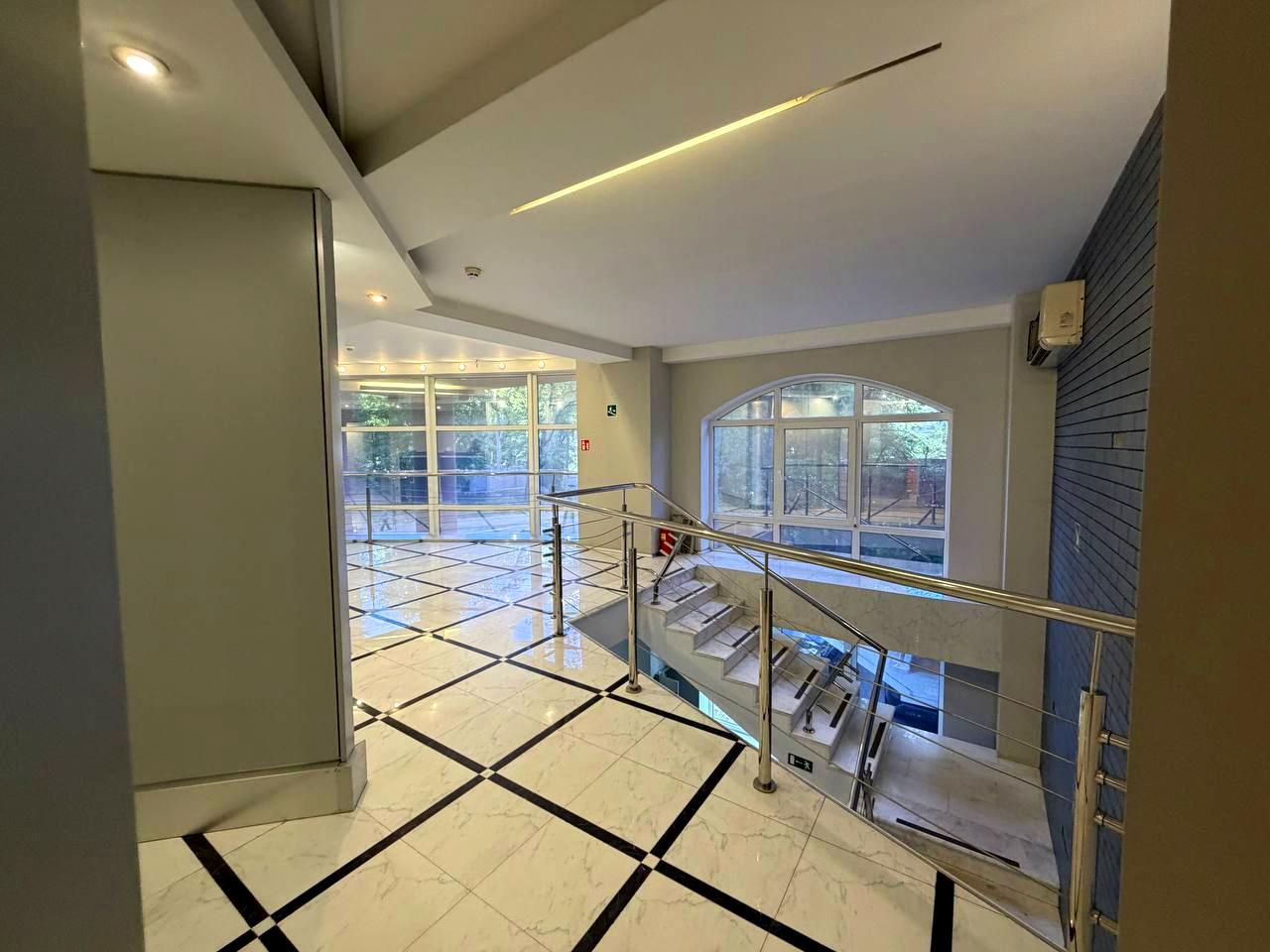 1867818513953681