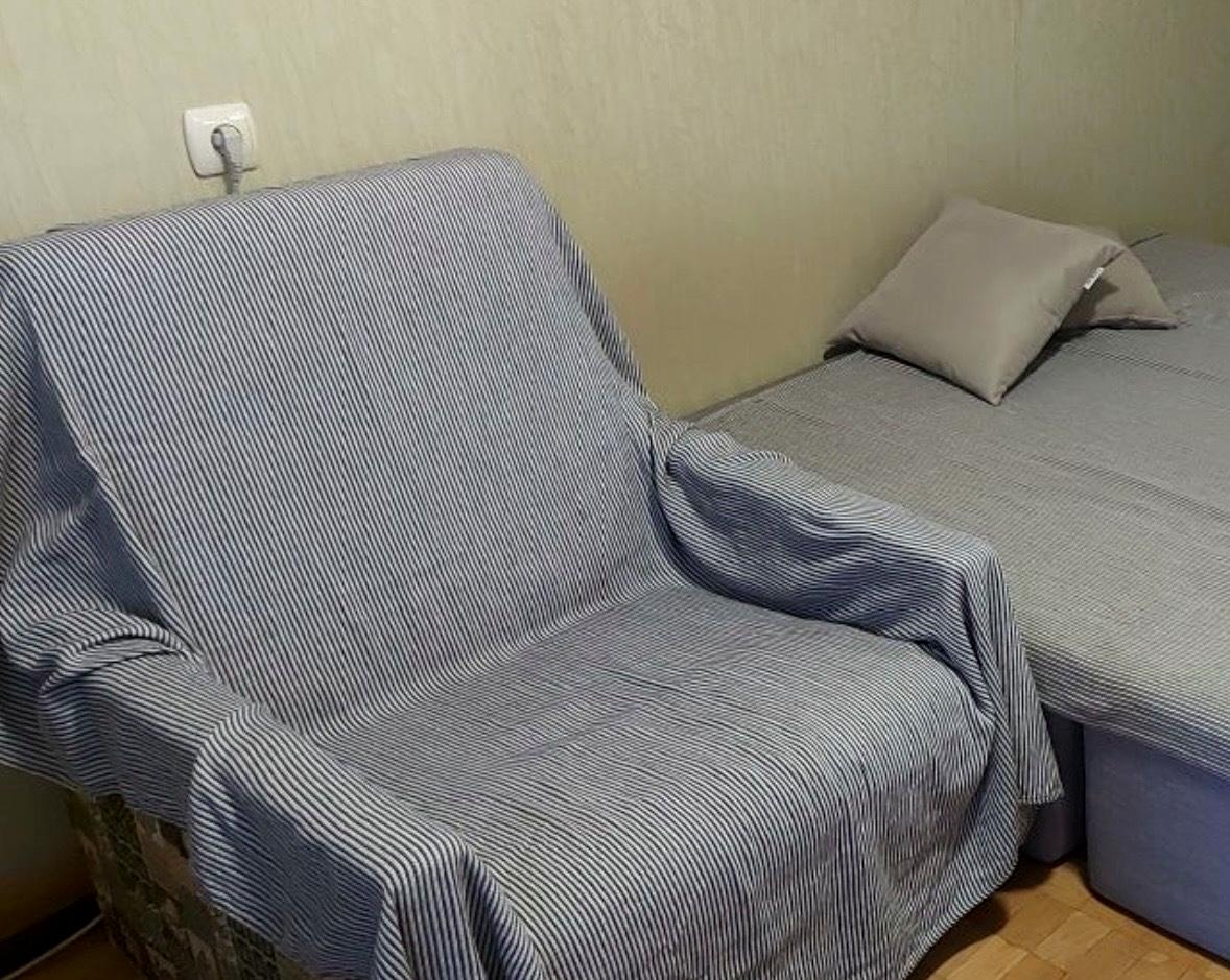 1867823645730693