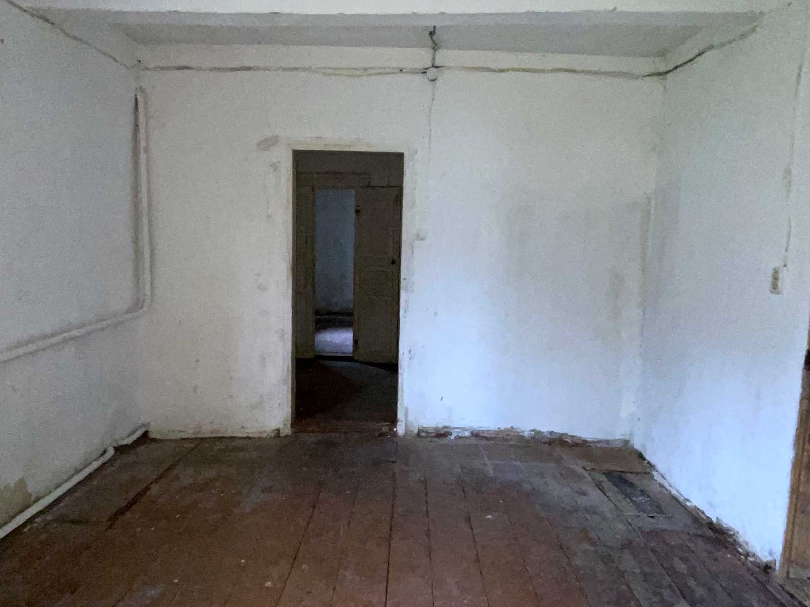 1867826354258108