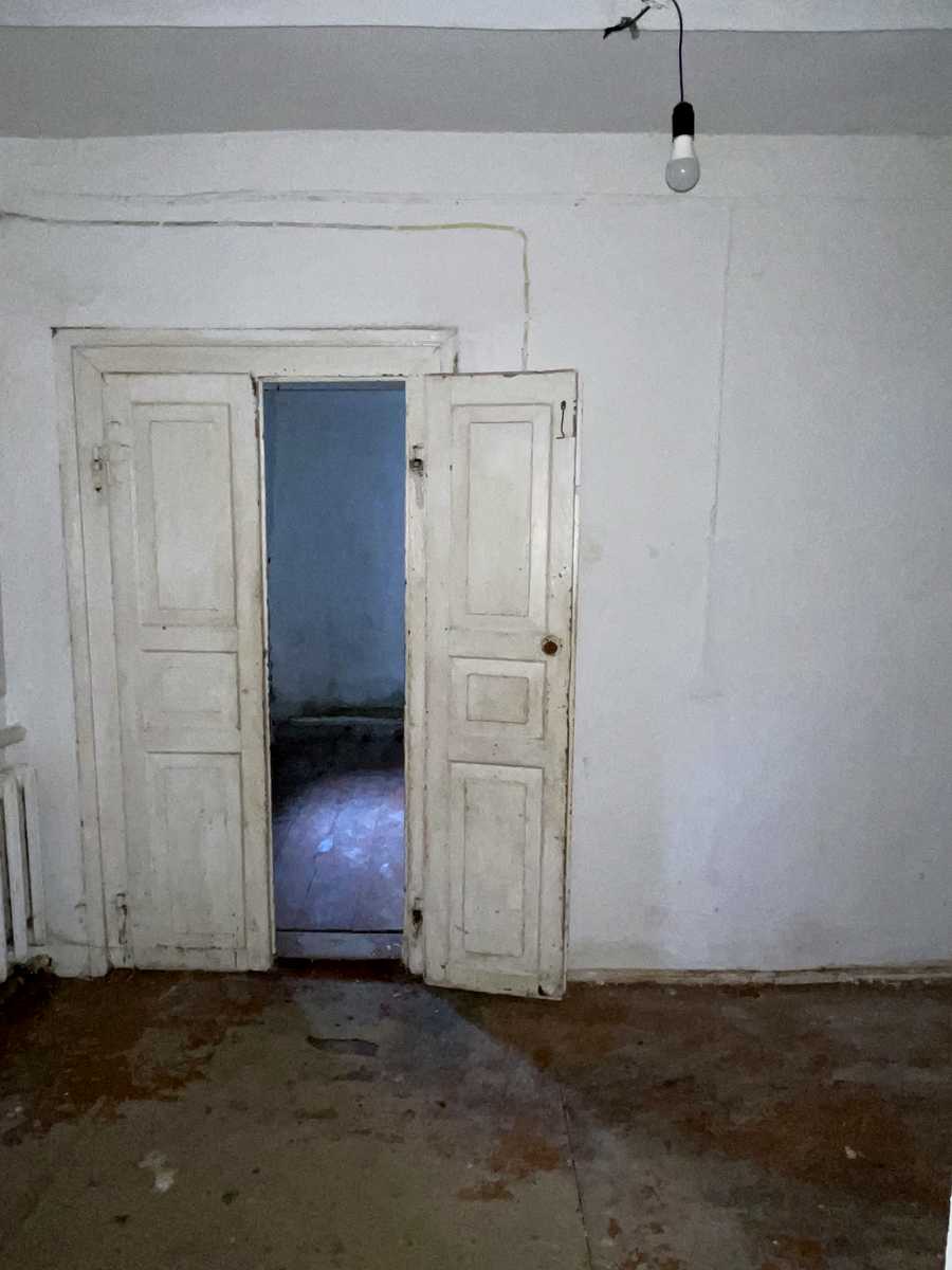1867826356317001