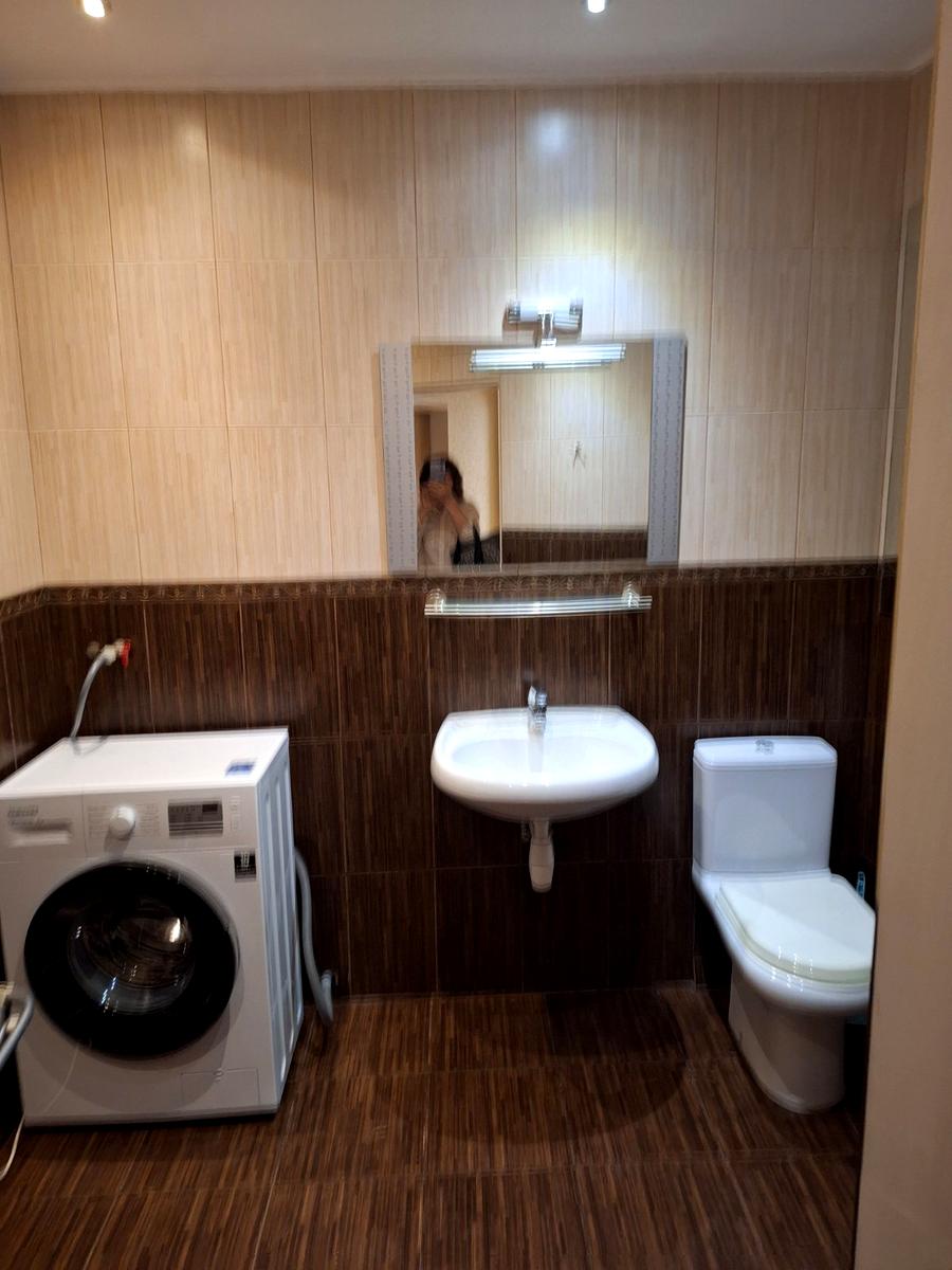 1867856054051541