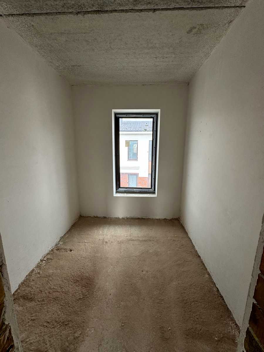 1867863620543043