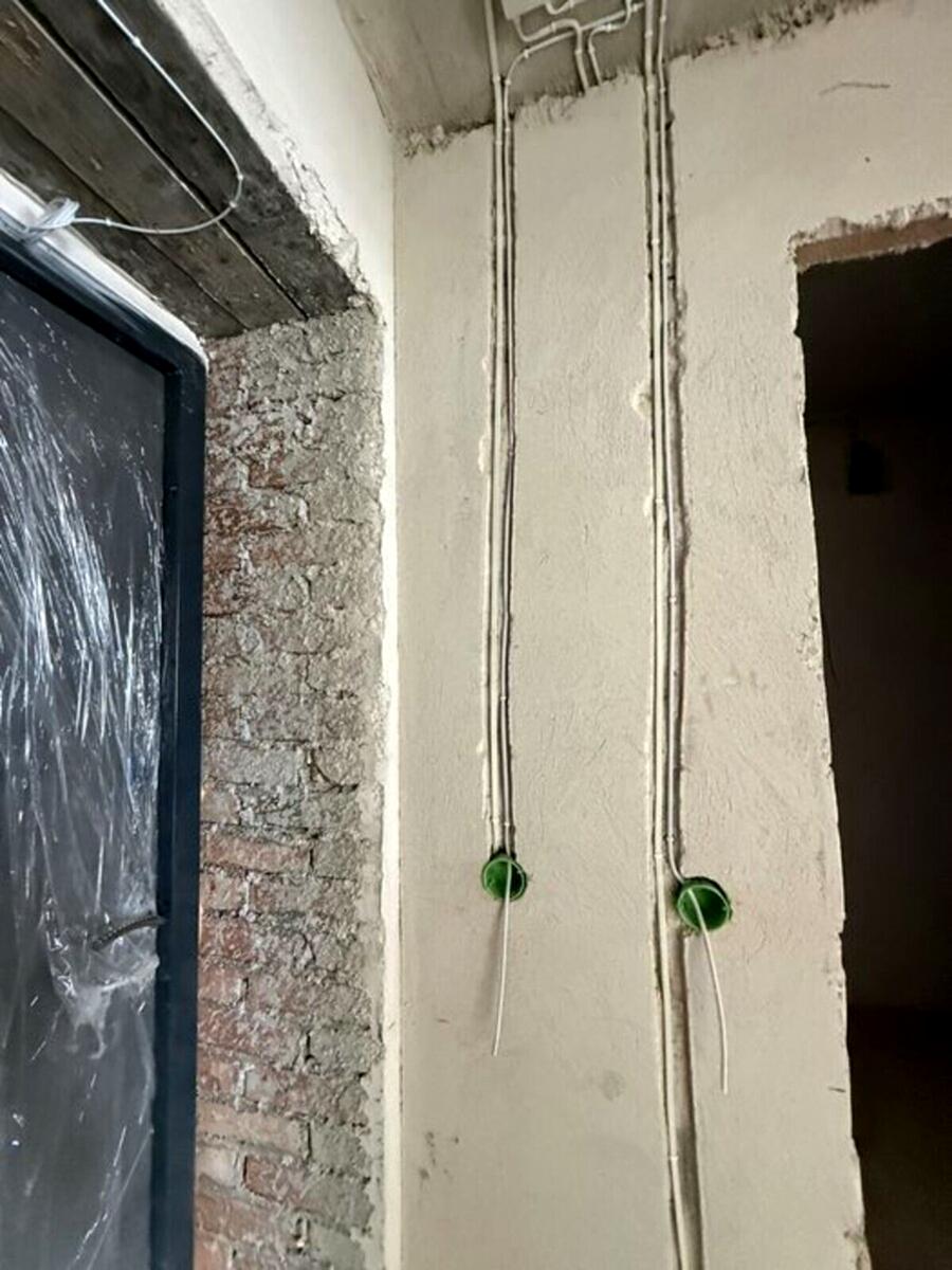 1867877910269301