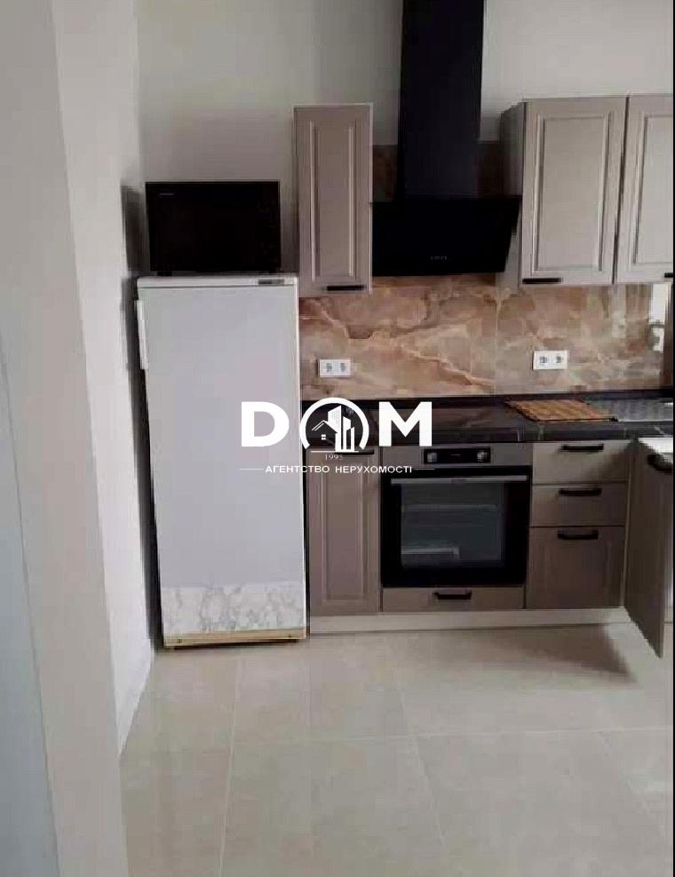 1867884439226593