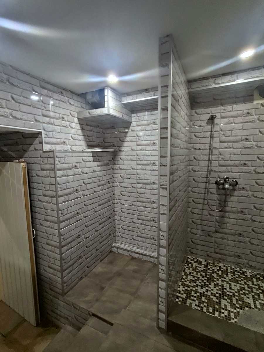1867885575662645