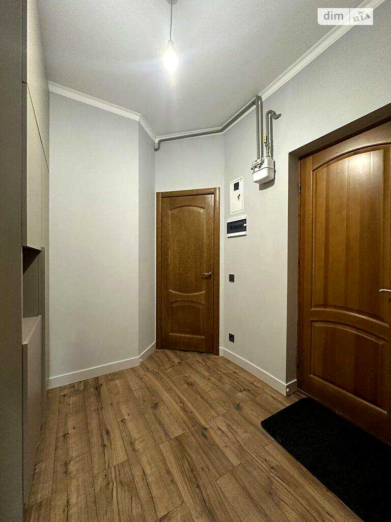 1867903614689095