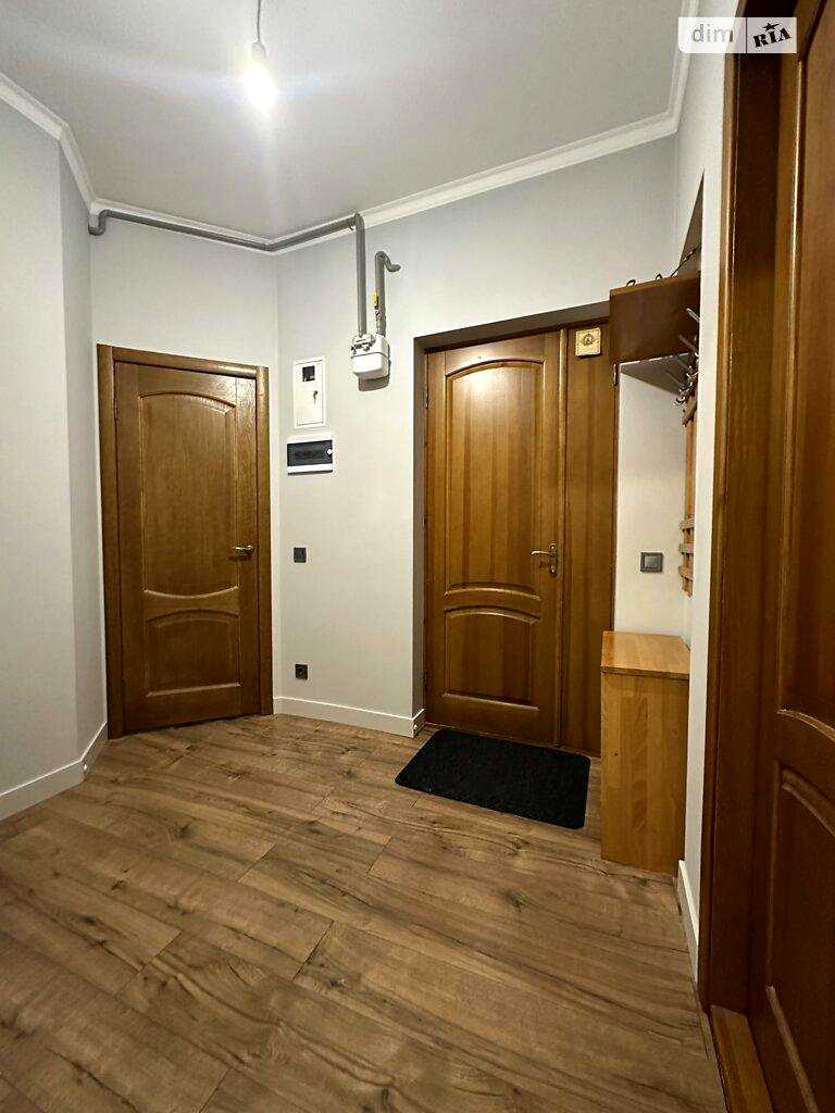 1867903614766779