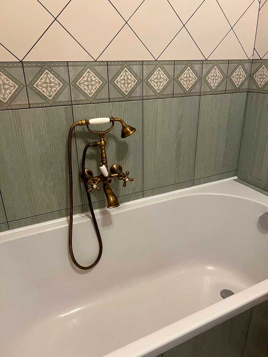 1867956341943202