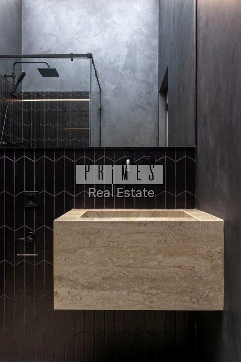 1867986363502749
