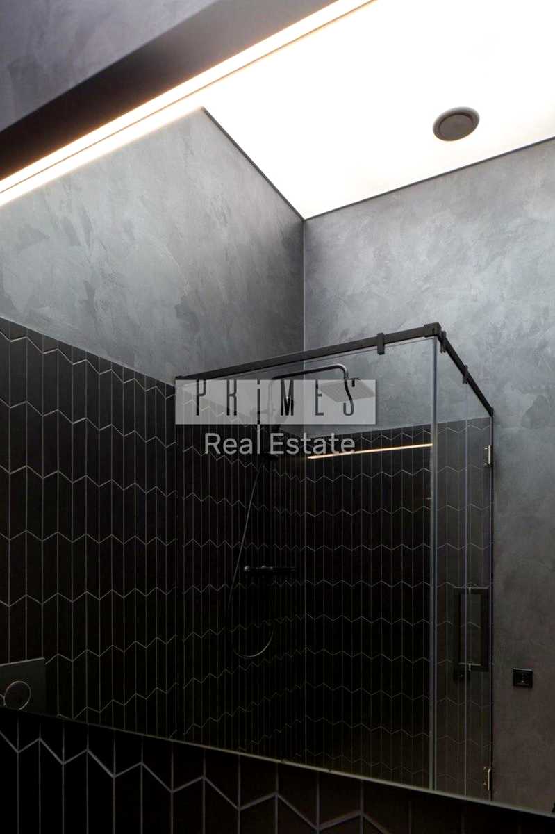 1867986366041867