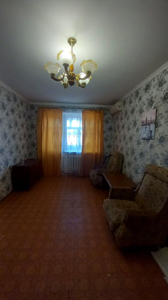 1867991774070566