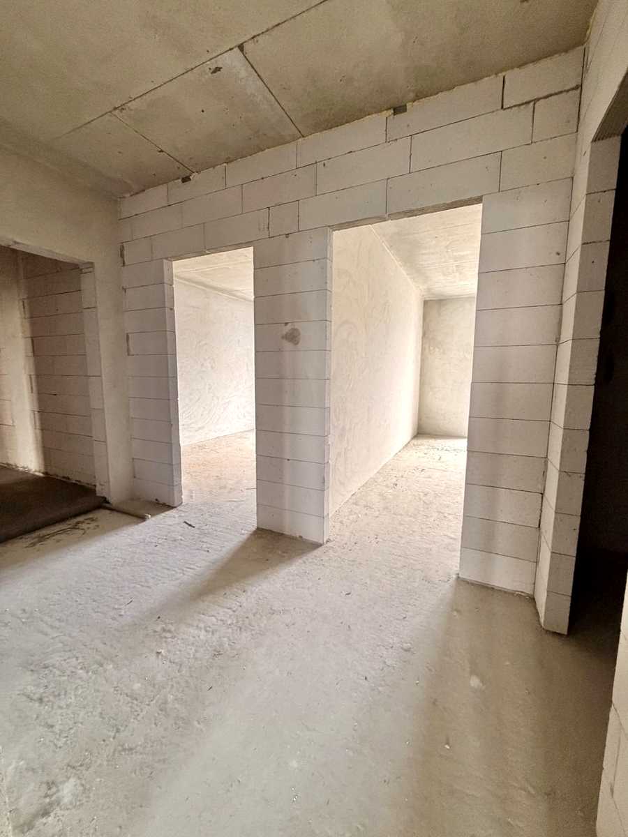 1868042627029995