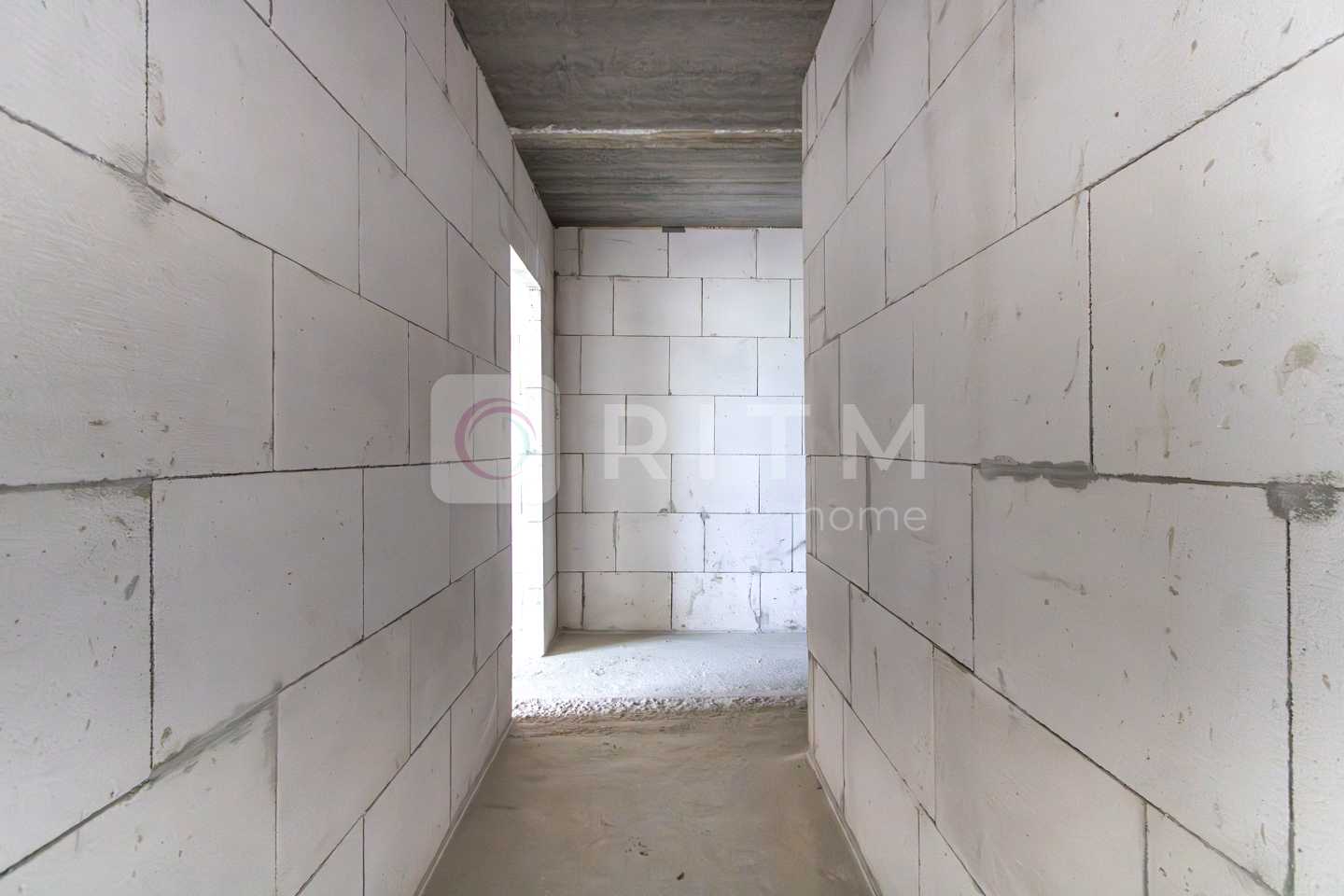 1868044340641820