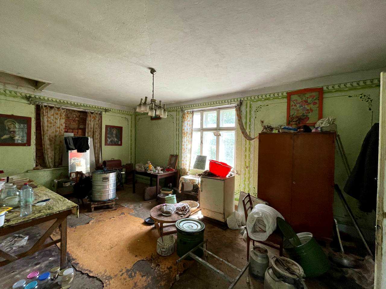 1868047631215599