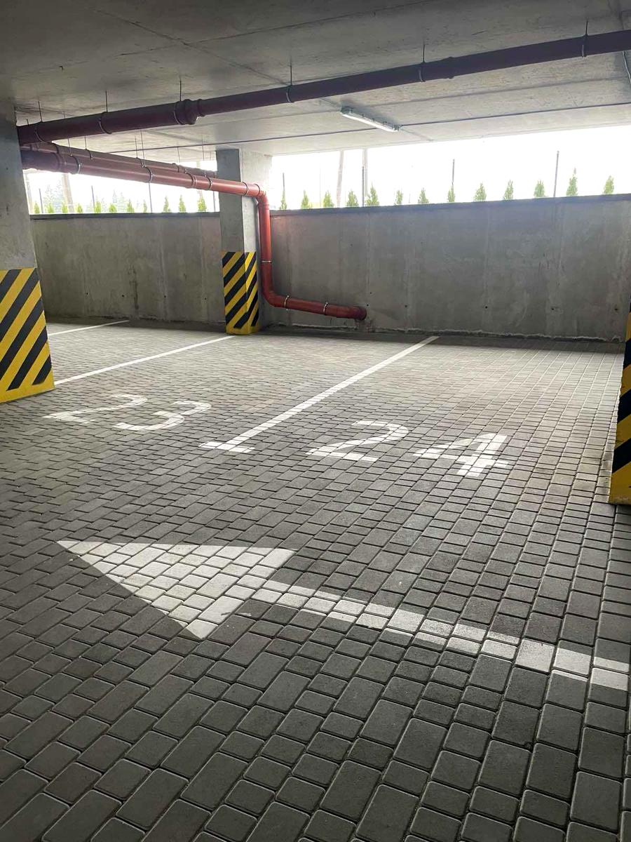 1868057874216792
