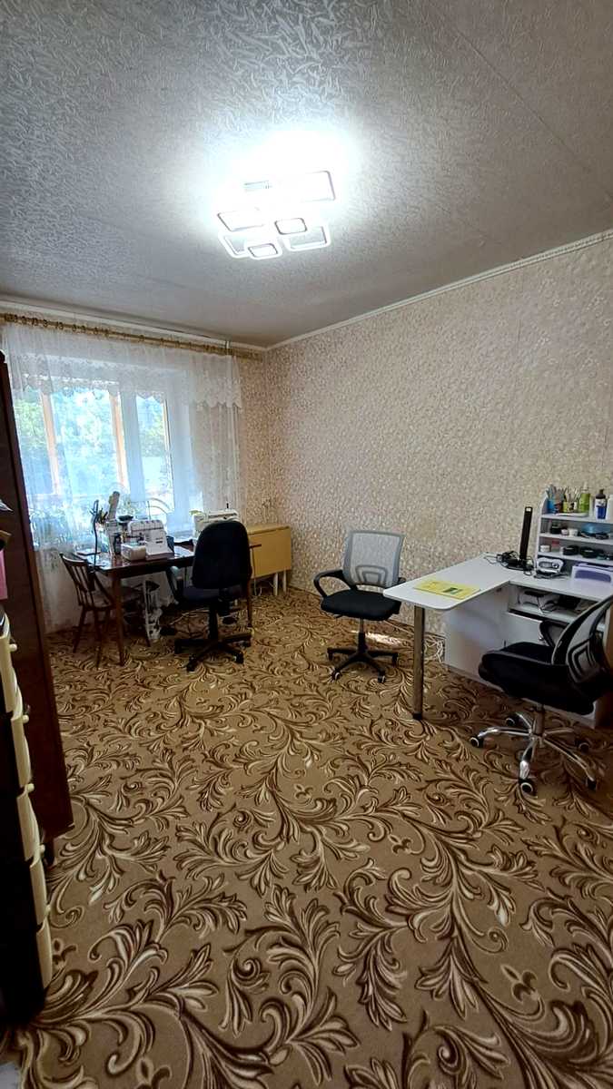 1868058432210613