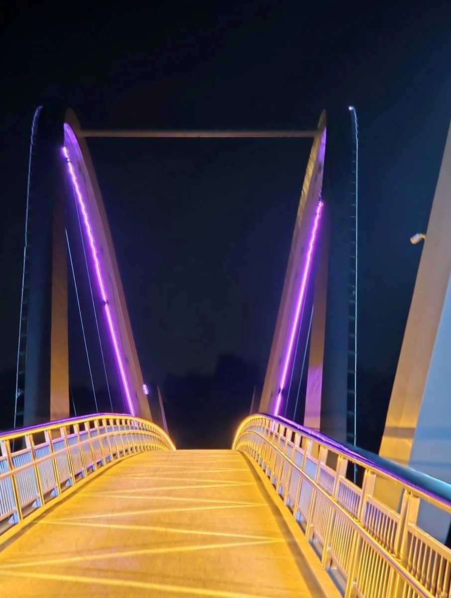 1868064047573056