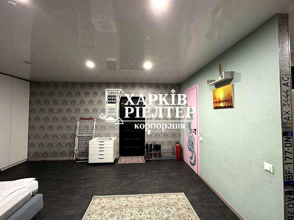 1868064816785815