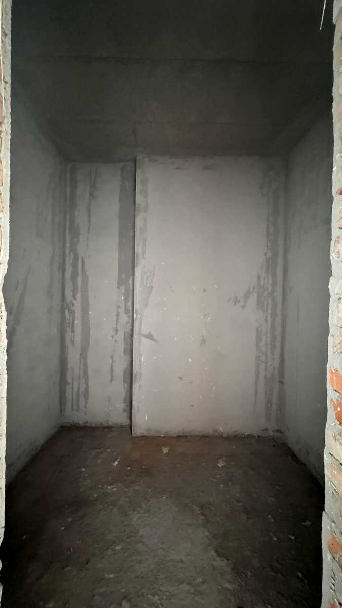 1868065767315503